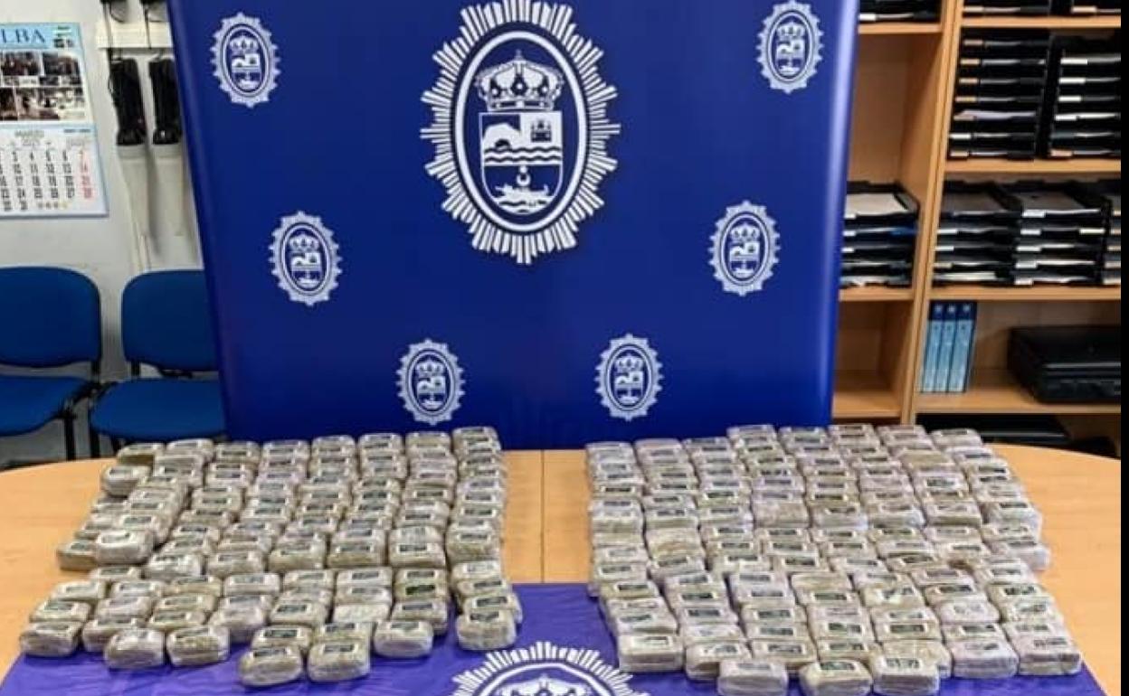 Imagen de la droga intervenida por la Policía Local rinconera. 