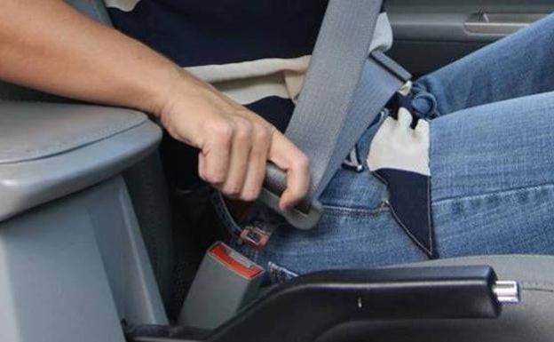 DGT: Los únicos casos en los que no es obligatorio llevar abrochado el cinturón de seguridad