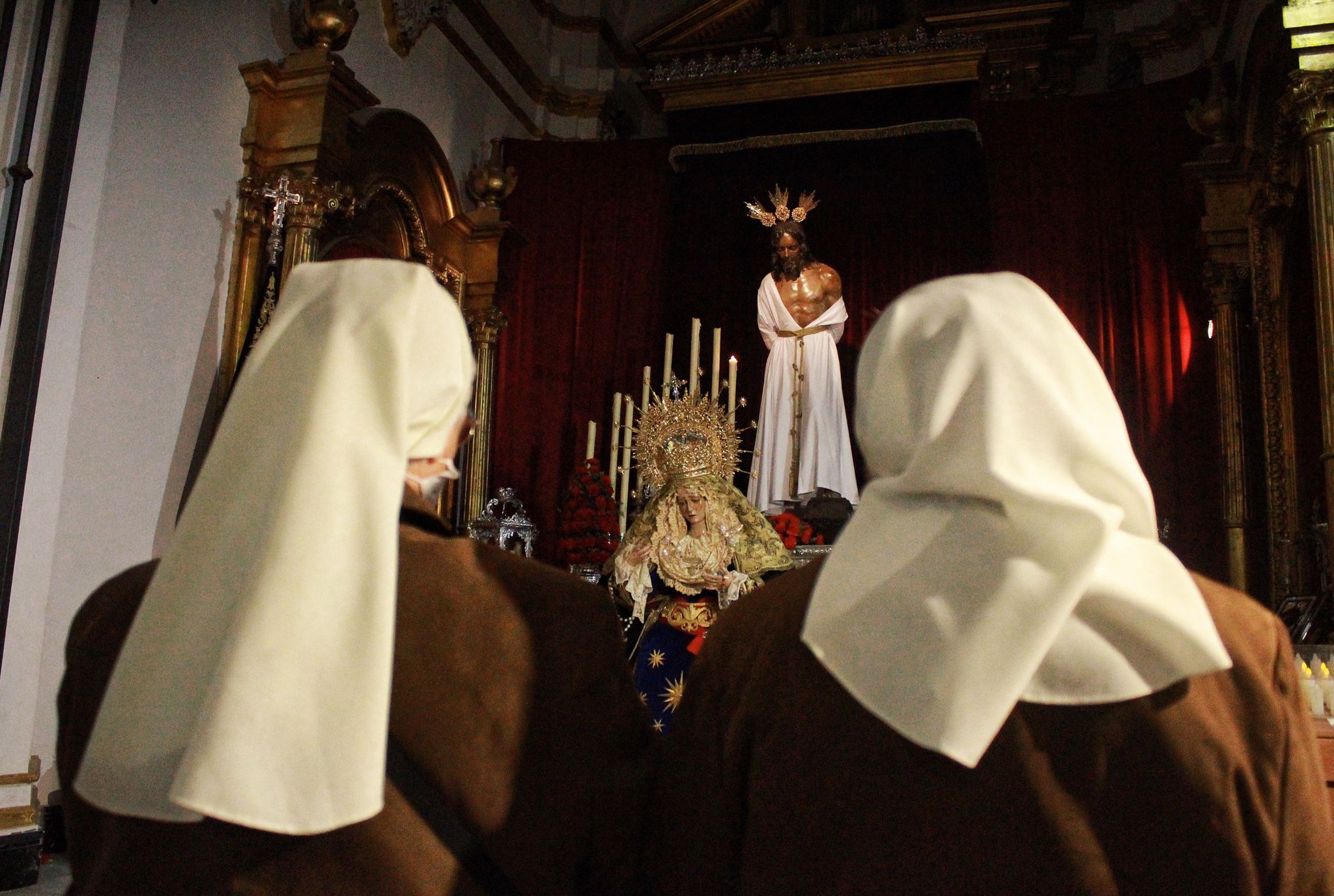 Veneración al Cristo de la Humillación y Perdón y María Santísima de la Estrella en la parroquia de Santo Domingo de Guzmán.