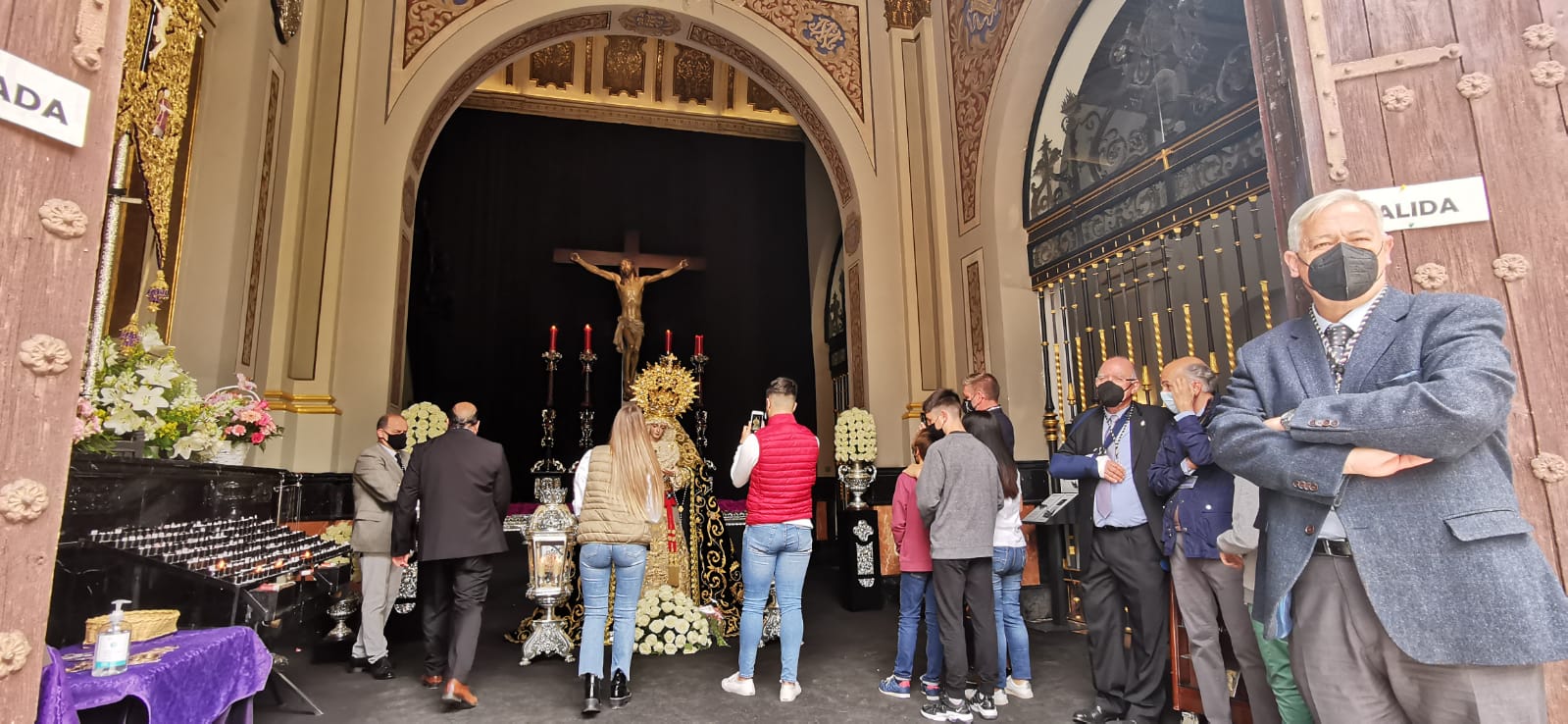 Santísimo Cristo de la Expiración y María Santísima de los Dolores Coronada en la parroquia de San Pedro.