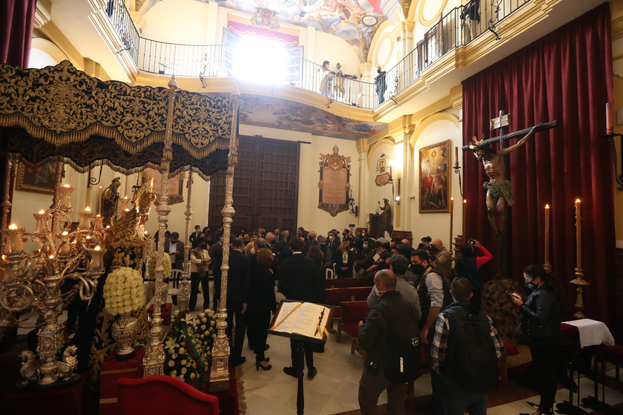 Santísimo Cristo de la Agonía y María Santísimade las Penas en el Oratorio de las Penas (Plazuela Virgen de las Penas).