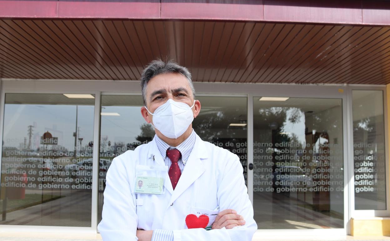 José López Miranda, jefe de Medicina Interna del hospital cordobés Reina Sofía. 