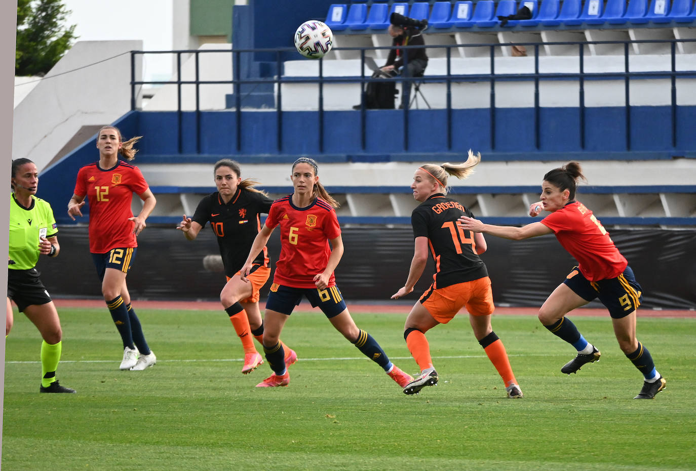 El amistoso entre España y Países Bajos se disputó en el césped del marbellí Antonio Lorenzo Cuevas 