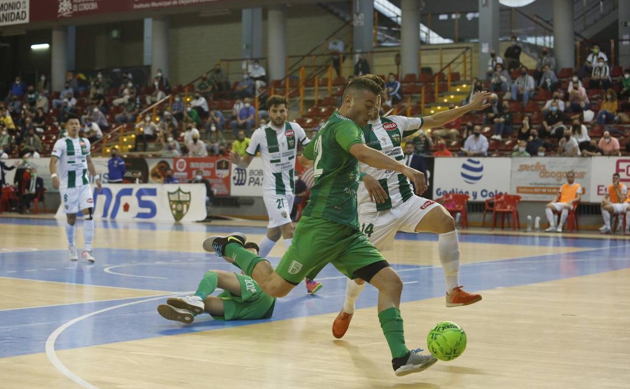 El BeSoccer dispuso de ocasiones claras, pero no consiguió marcar. 