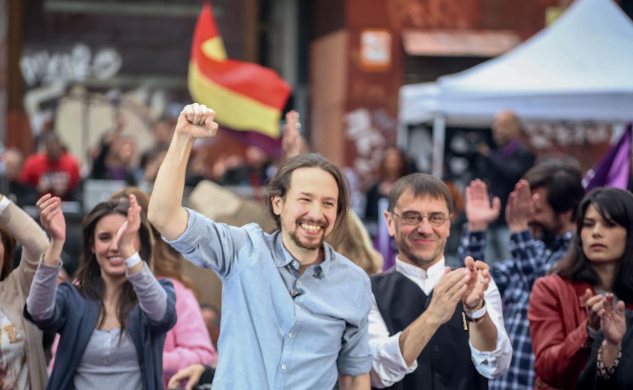 Iglesias, Montero y Monedero, en un acto de campaña en las elecciones de abril de 2019. 