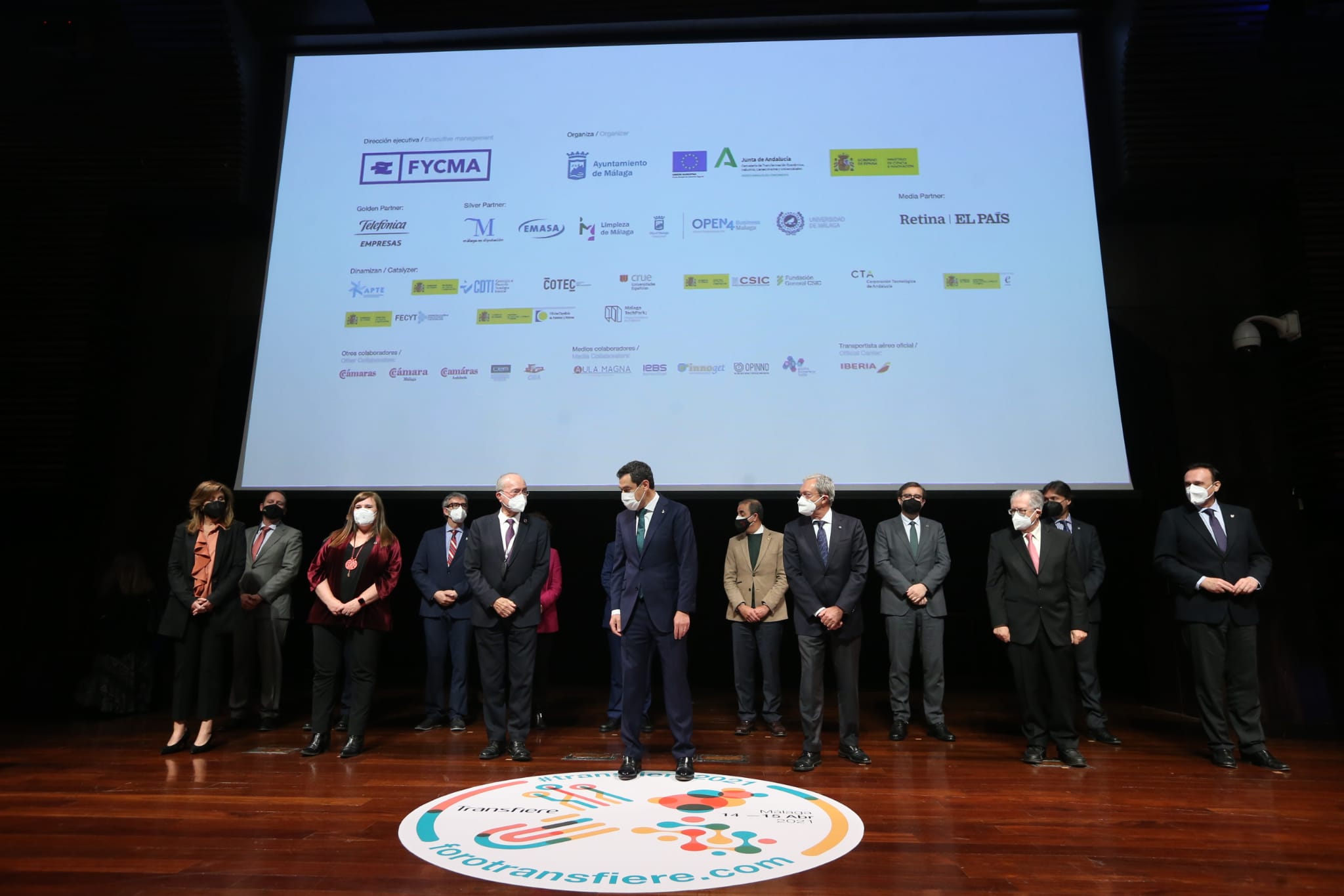 El presidente andaluz, Juanma Moreno, interviene en este encuentro que se desarrolla hoy y mañana en el Palacio de Ferias y Congresos de la capital.