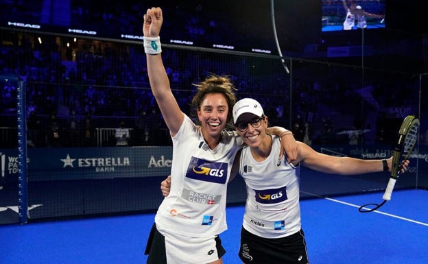 Bea González y Lucía Sainz. 