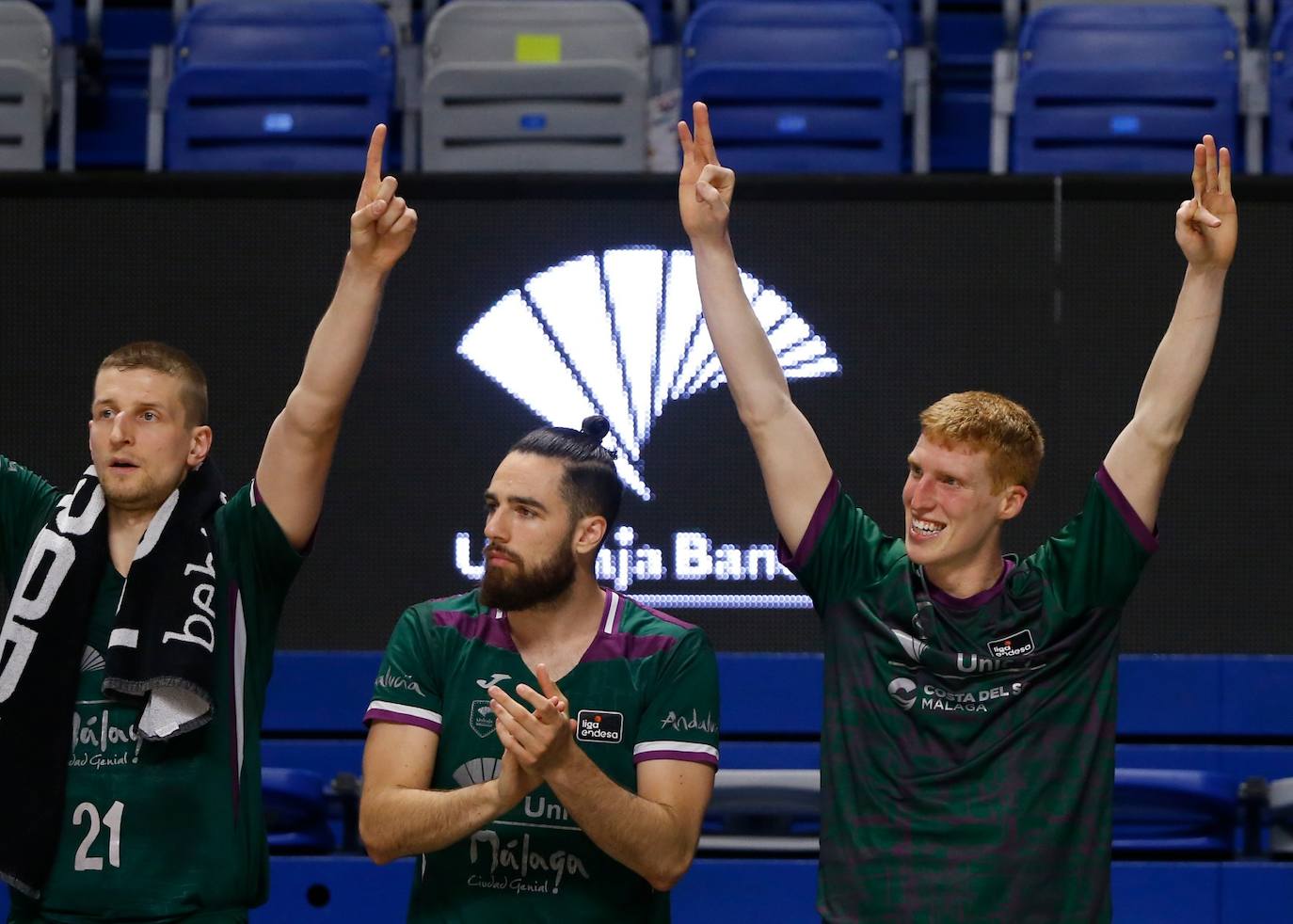 Victoria del Unicaja ante el R. Bilbao Basket. 