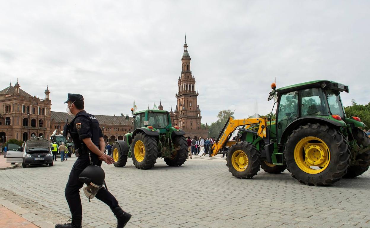 Protesta de agricultores en Sevilla 
