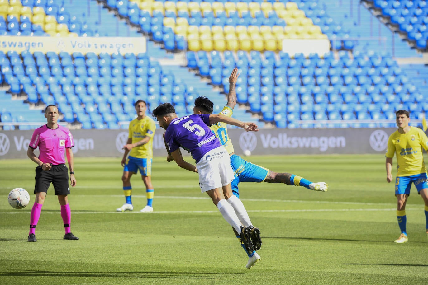 El Málaga empata en Las Palmas (1-1). 