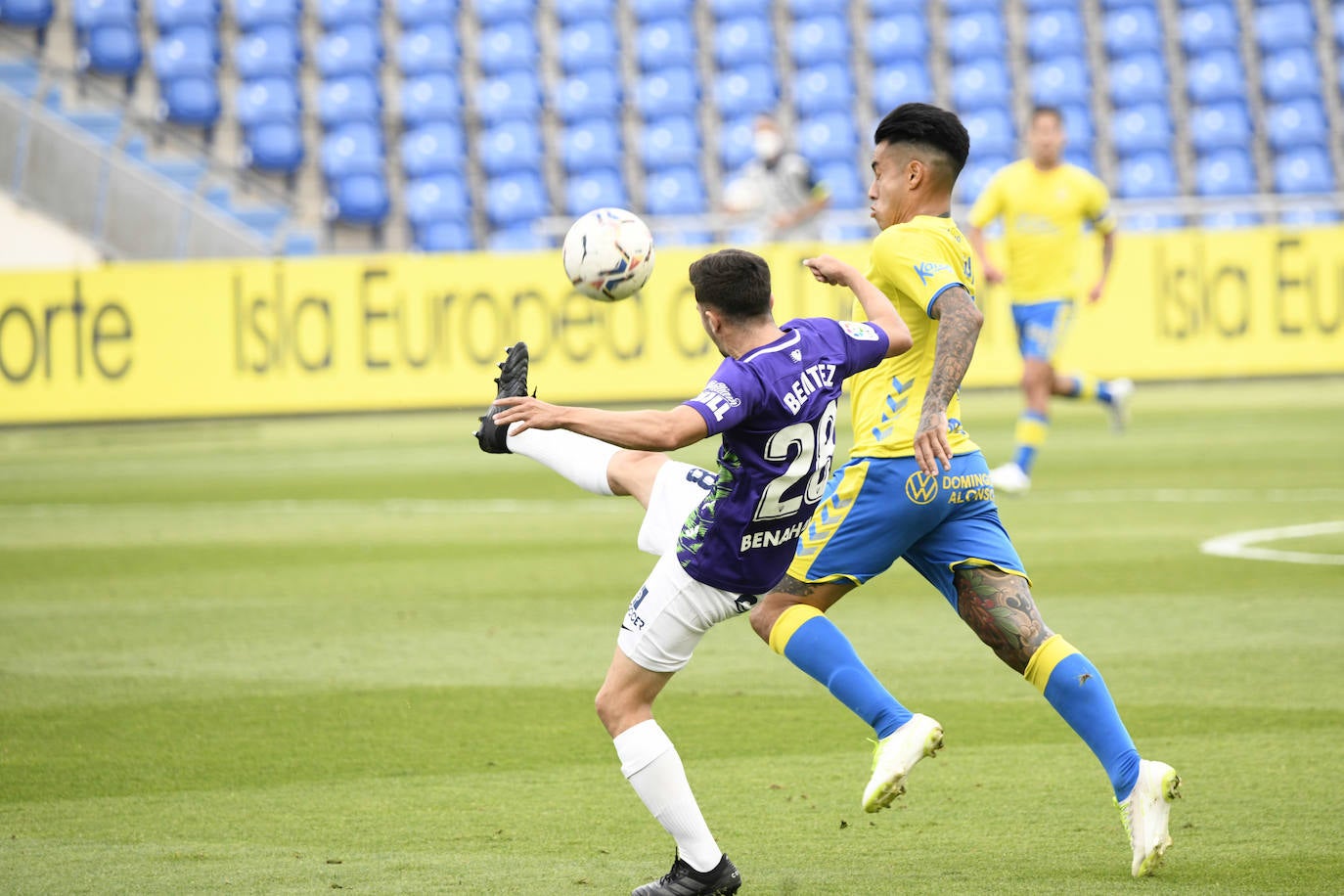 El Málaga empata en Las Palmas (1-1). 