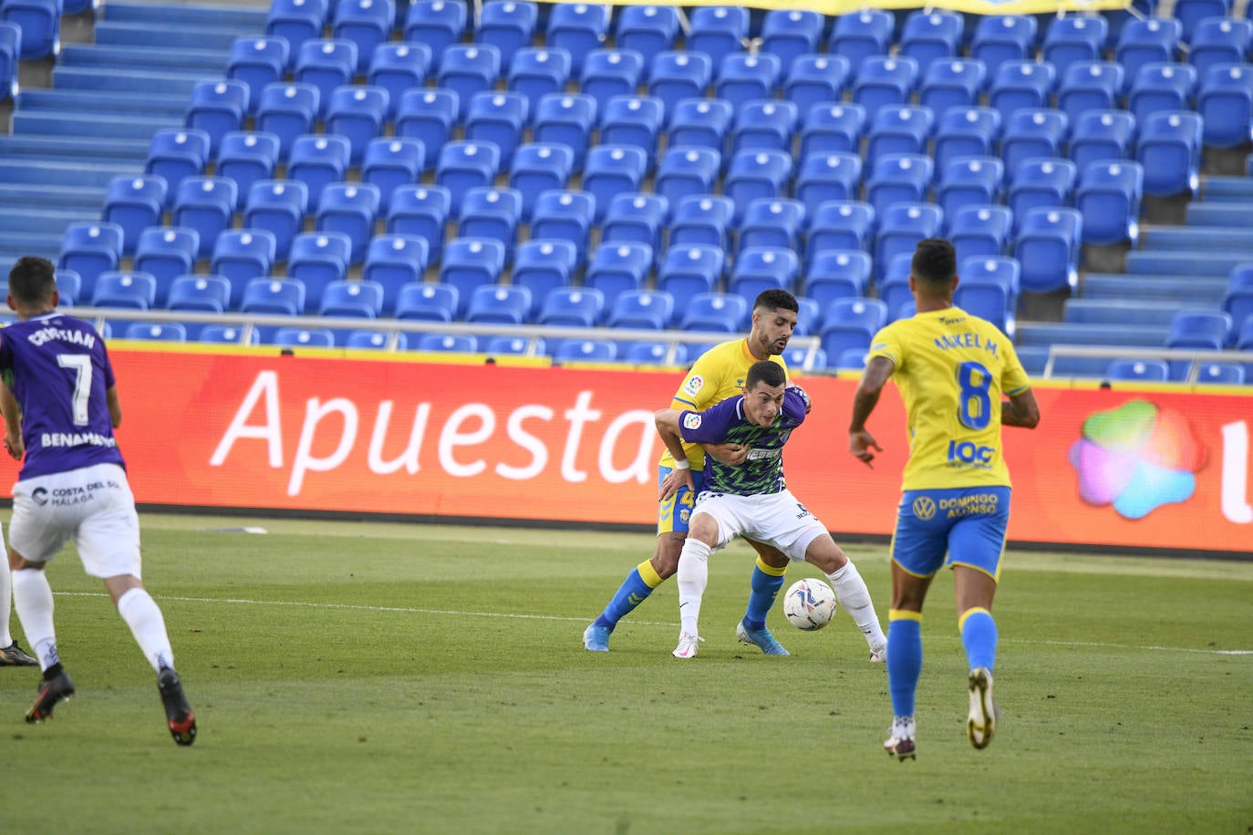 El Málaga empata en Las Palmas (1-1). 