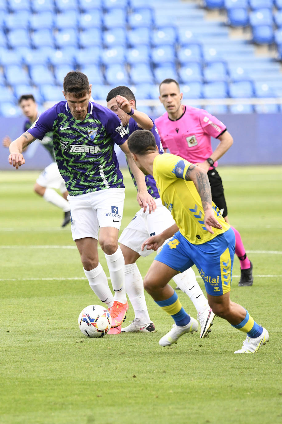 El Málaga empata en Las Palmas (1-1). 