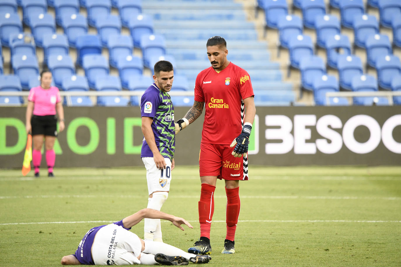 El Málaga empata en Las Palmas (1-1). 