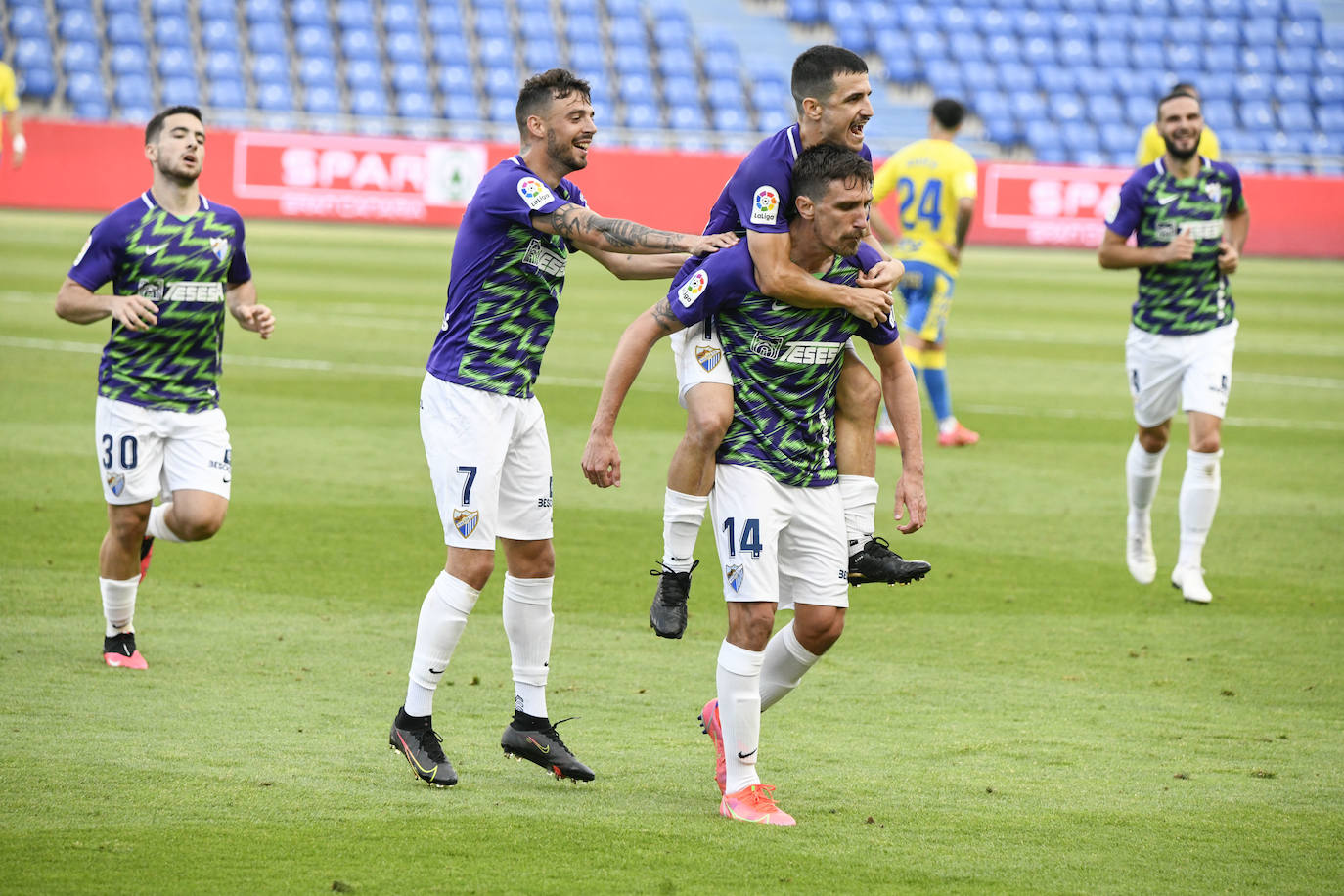 El Málaga empata en Las Palmas (1-1). 