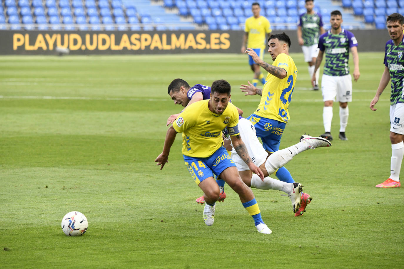 El Málaga empata en Las Palmas (1-1). 