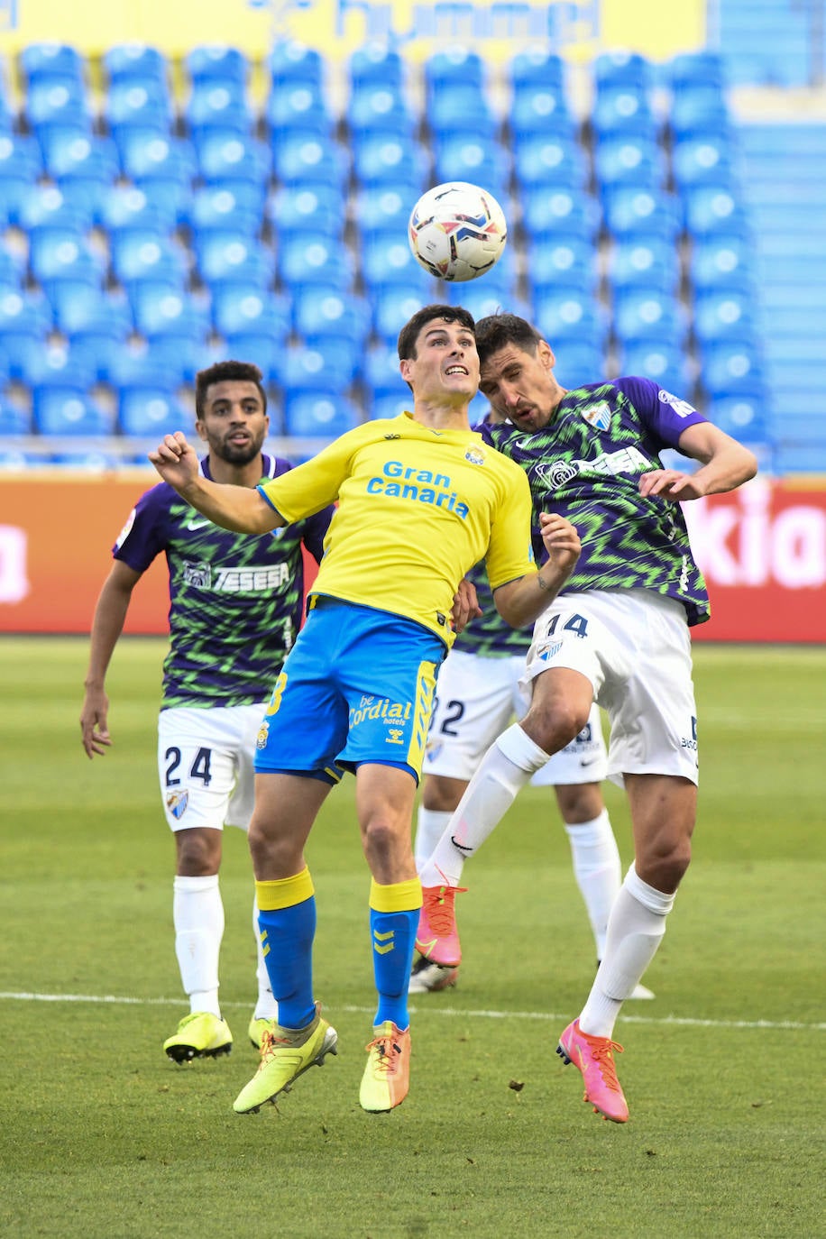 El Málaga empata en Las Palmas (1-1). 