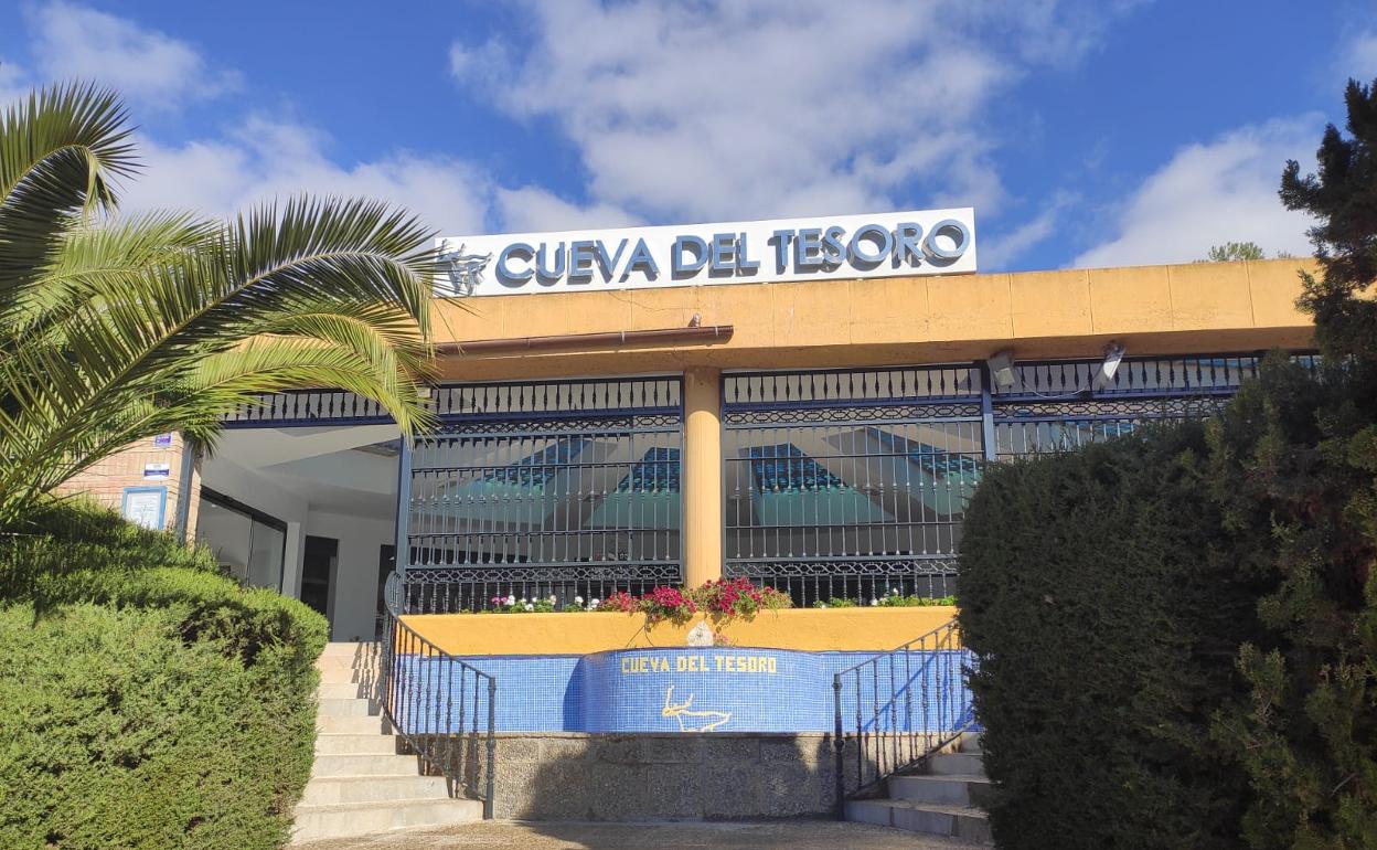 Sur Rincón: Mejorarán la impermeabilización y repararán la cubierta de la entrada de la Cueva del Tesoro