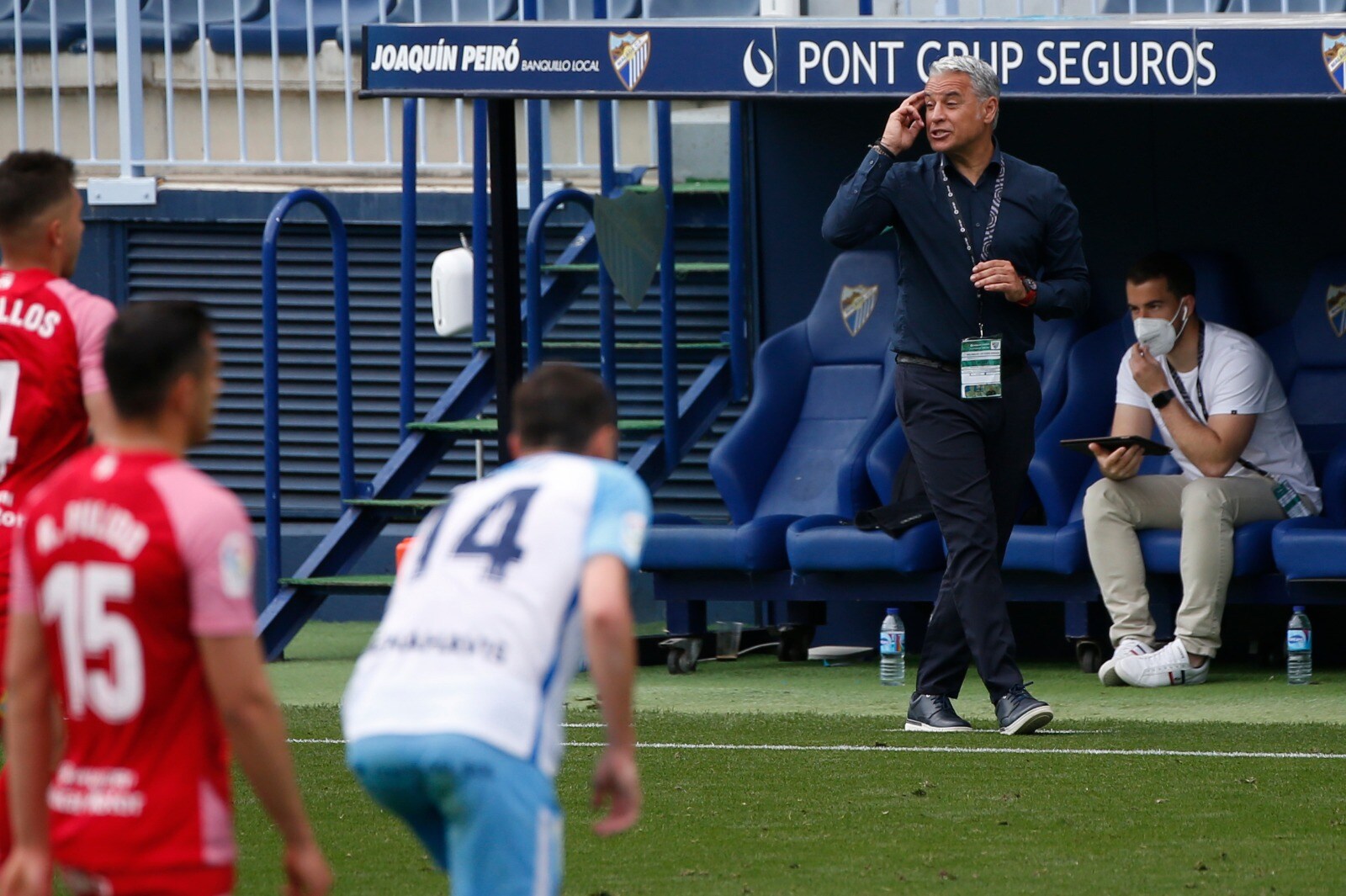 Un penalti polémico y un juego inoperante llevan al Málaga a la derrota