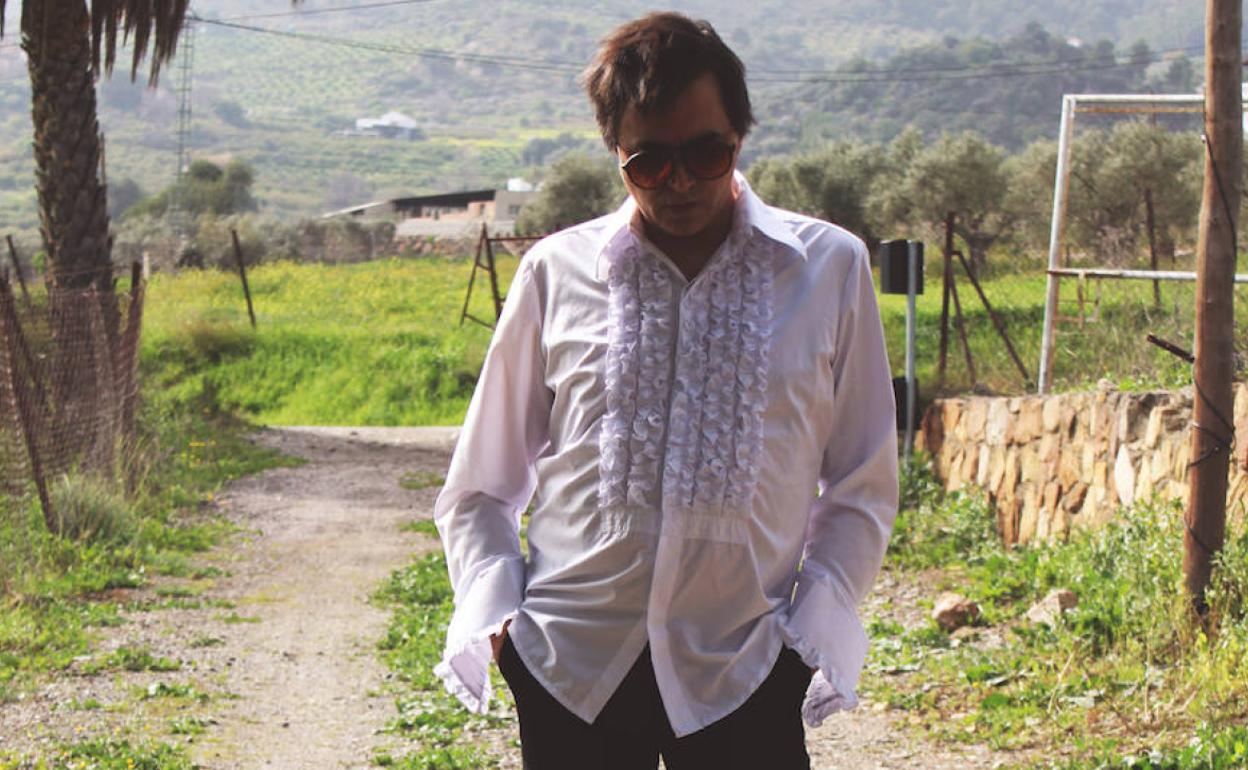 El malagueño Conde acaba de publicar su cuarto disco, 'La canción del río'.