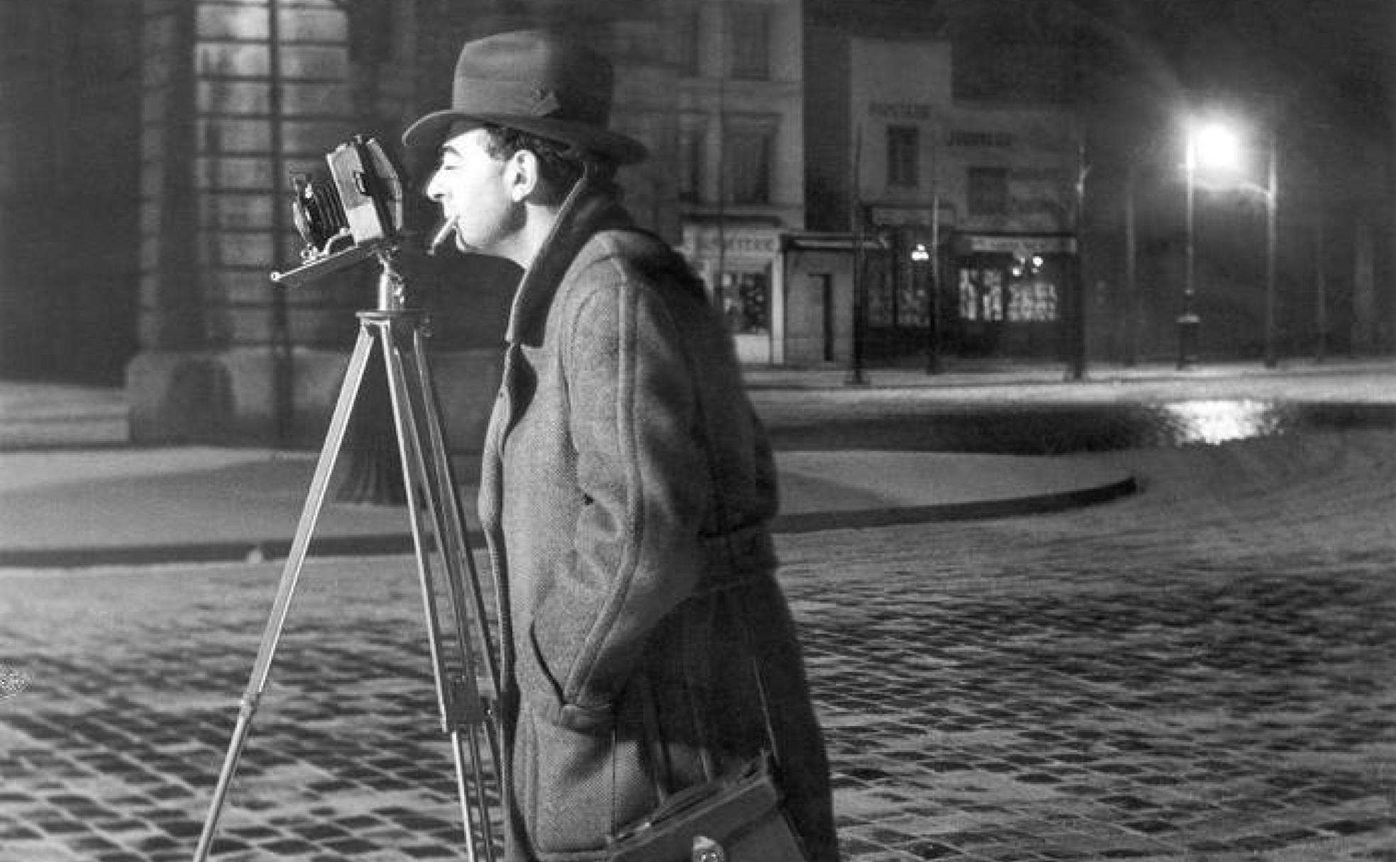 'Autorretrato en el bulevar Saint-Jacques' (1930-1932) obra de Brassaï. 