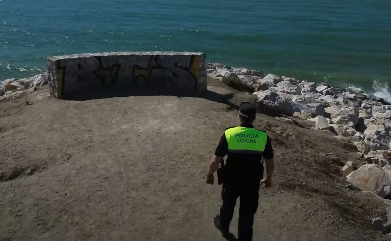Imagen extraída de un vídeo de la Policía Local de Málaga subido al canal de YouTube. 