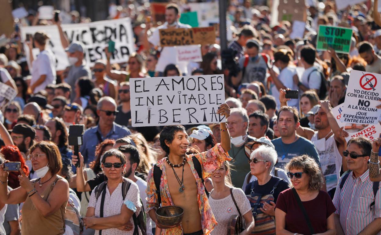 Una manifestación de 'covidiotas' en Madrid, en agosto de 2020.