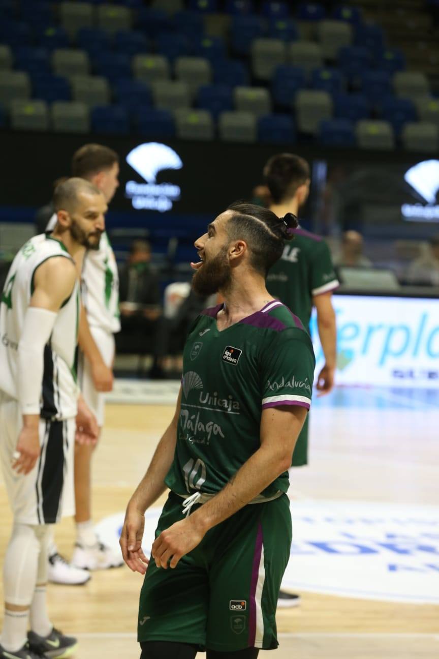 El Unicaja recibió al conjunto de Badalona en el Martín Carpena 