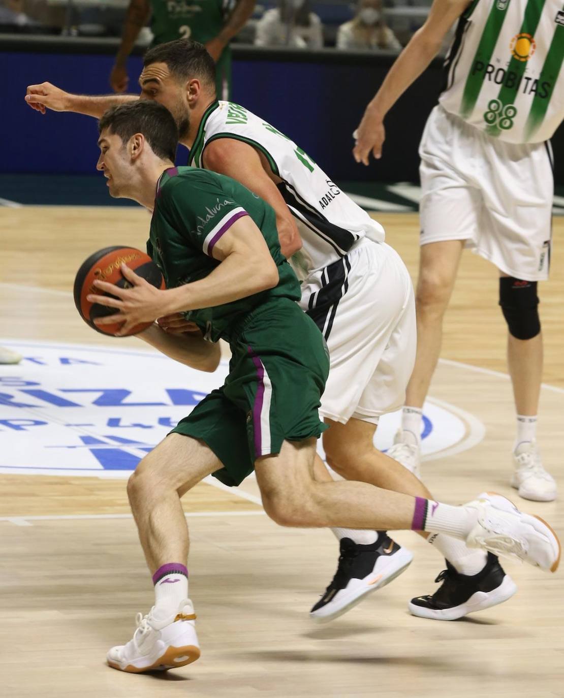 El Unicaja recibió al conjunto de Badalona en el Martín Carpena 