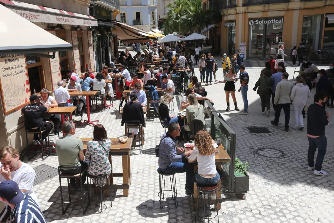 Gran ambiente en los bares y restaurantes de Málaga 