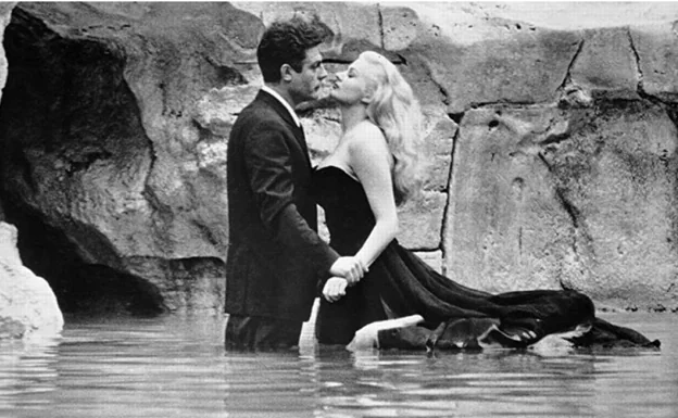 La escena de Marcello y Sylvia en la Fontana di Trevi es una de las más míticas de toda la historia del cine