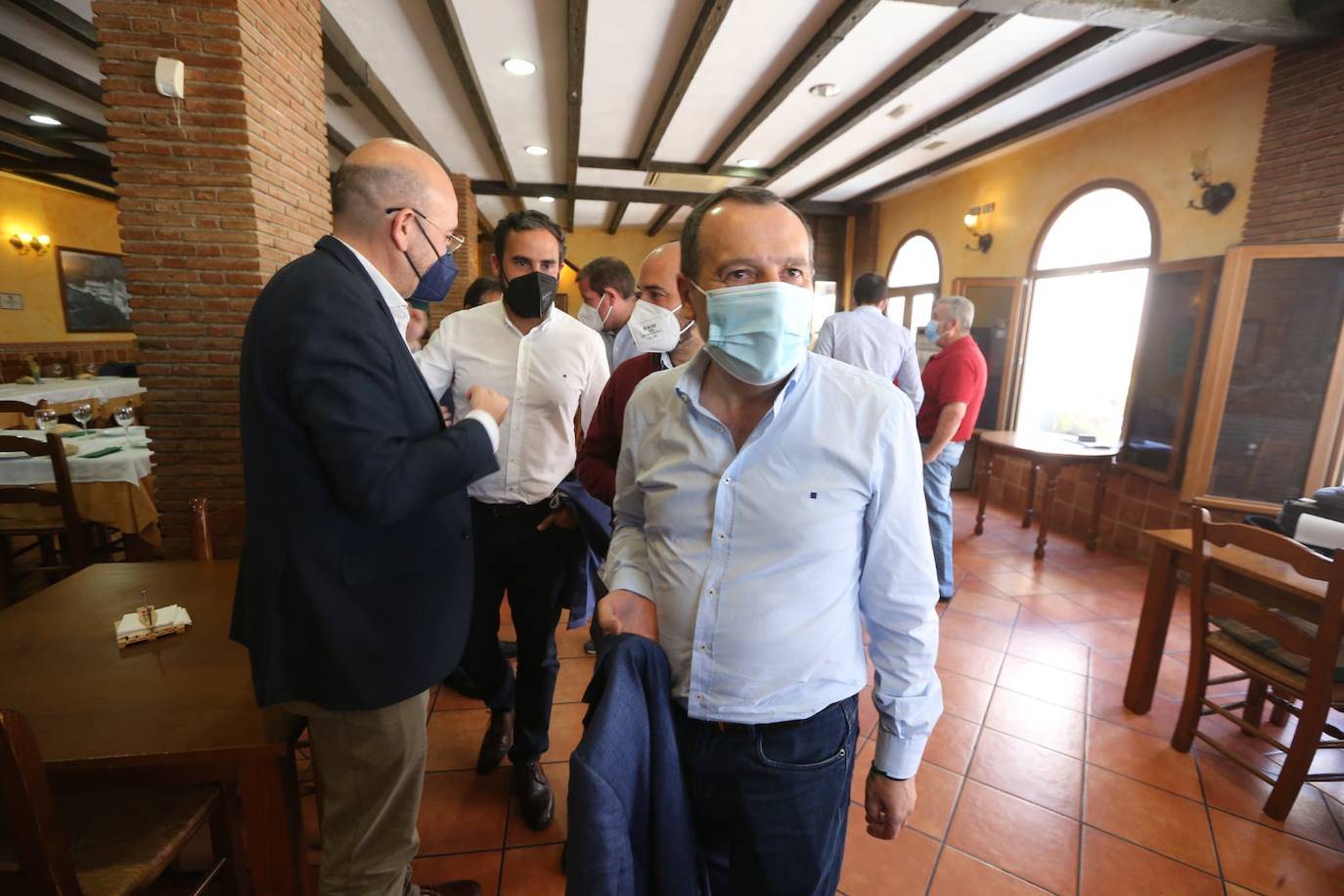 El acto se organizó en un restaurante ubicado en pleno centro de La Viñuela