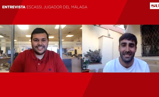 Momento de la entrevista de SUR con el jugador del Málaga, Alberto Escassi. 