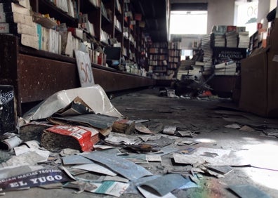 Imagen secundaria 1 - El sector del libro pide una sede provisional para Proteo tras el incendio