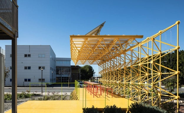Lateral de la estructura premiada como finalista. 