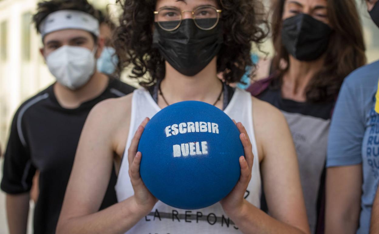 Los #pUMAS, antes de empezar su partido de mate. 