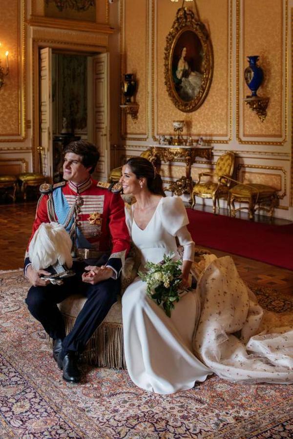 Carlos Fitz-James Stuart y Belén Corsini posan tras la ceremonia. 