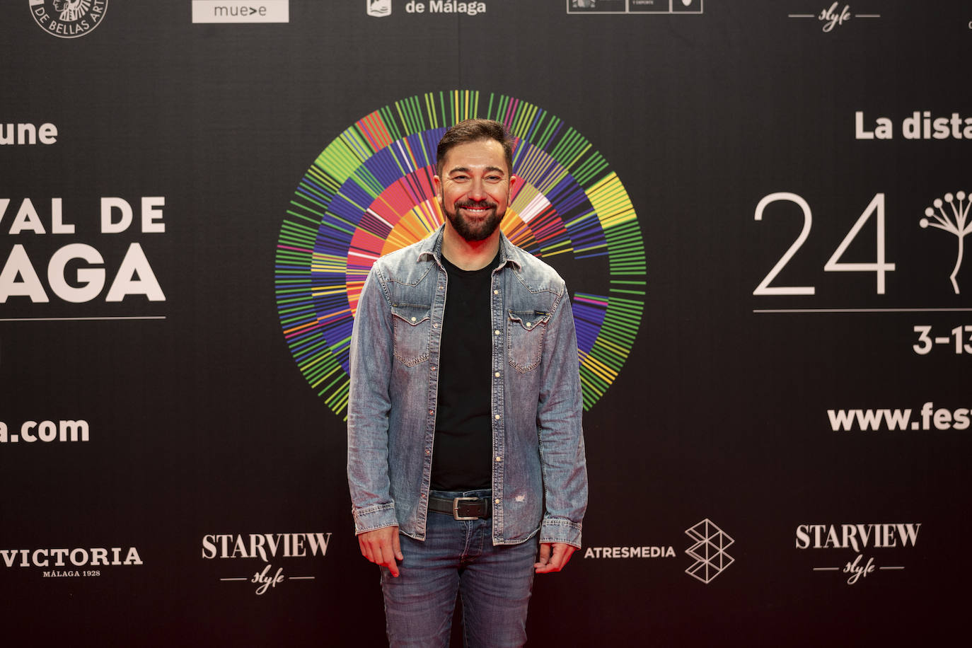 Los protagonistas de las películas seleccionadas posan en el Círculo de Bellas Artes como antesala del photocall malagueño