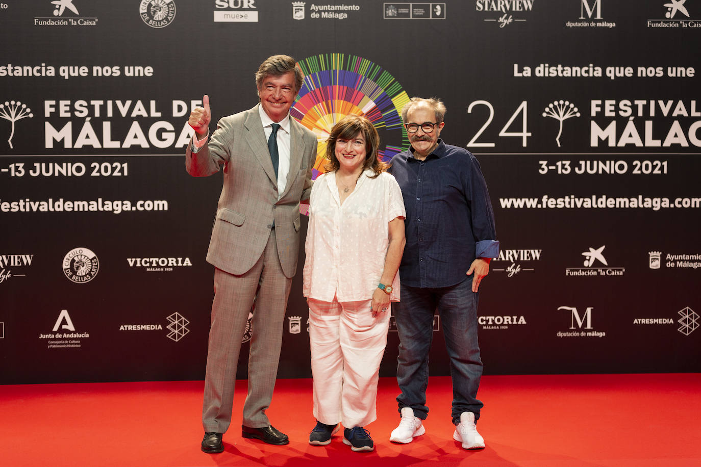 Los protagonistas de las películas seleccionadas posan en el Círculo de Bellas Artes como antesala del photocall malagueño