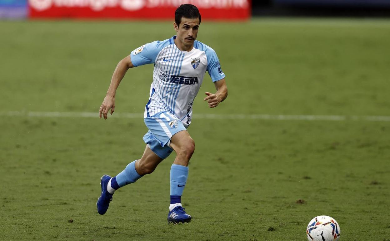 El jugador del Málaga Matos, durante un partido de esta temporada en La Rosaleda. 