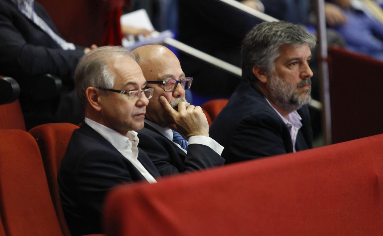 Isidro Rubiales, el expresidente Eduardo García, y Emilio Mejía. 