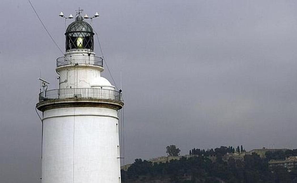 El Gobierno da vía libre a la construcción de una nueva farola en el puerto de Málaga