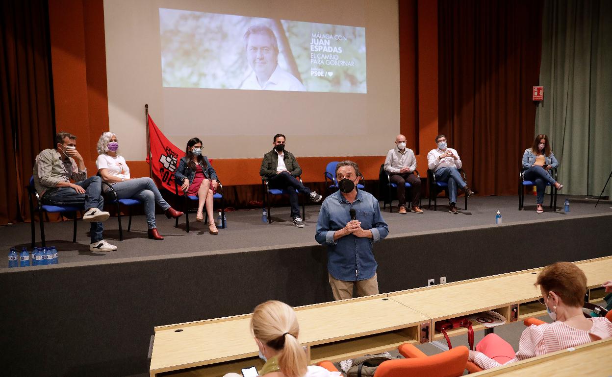 José Ortiz se dirige a los asistentes a la asamblea provincial de militantes en Torremolinos.