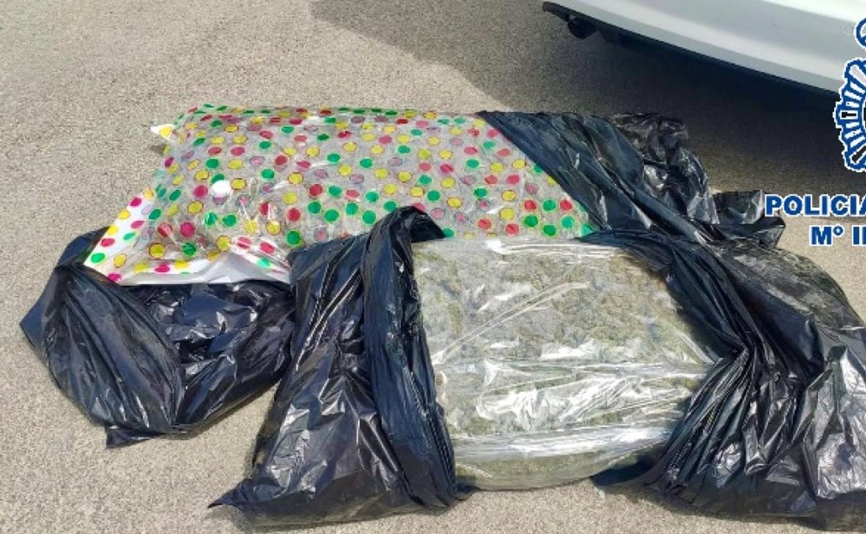 Imagen de la droga intervenida por la Policía Nacional. 