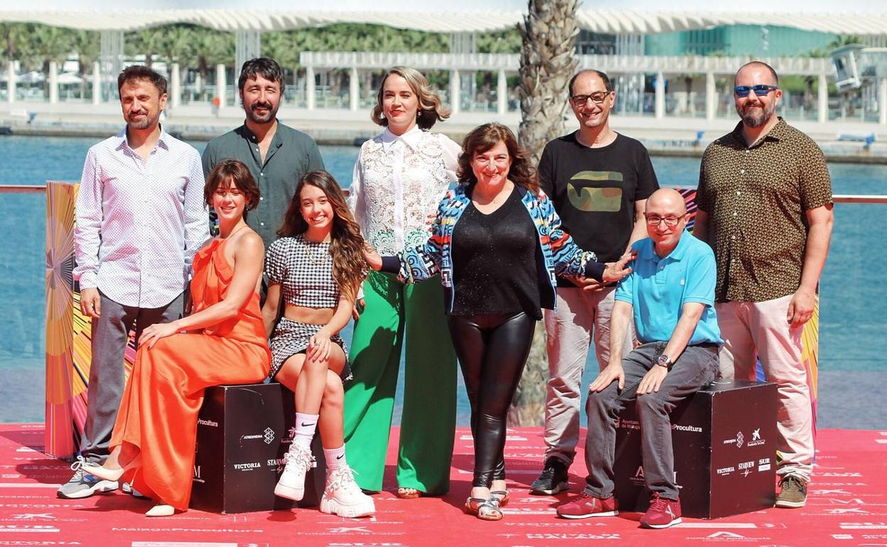 El Festival de Málaga alza el vuelo con los enredos entre aviones de  'García y García'