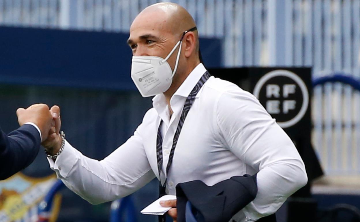 El director deportivo del Málaga, Manolo Gaspar, durante el último partido de Liga en La Rosaleda.