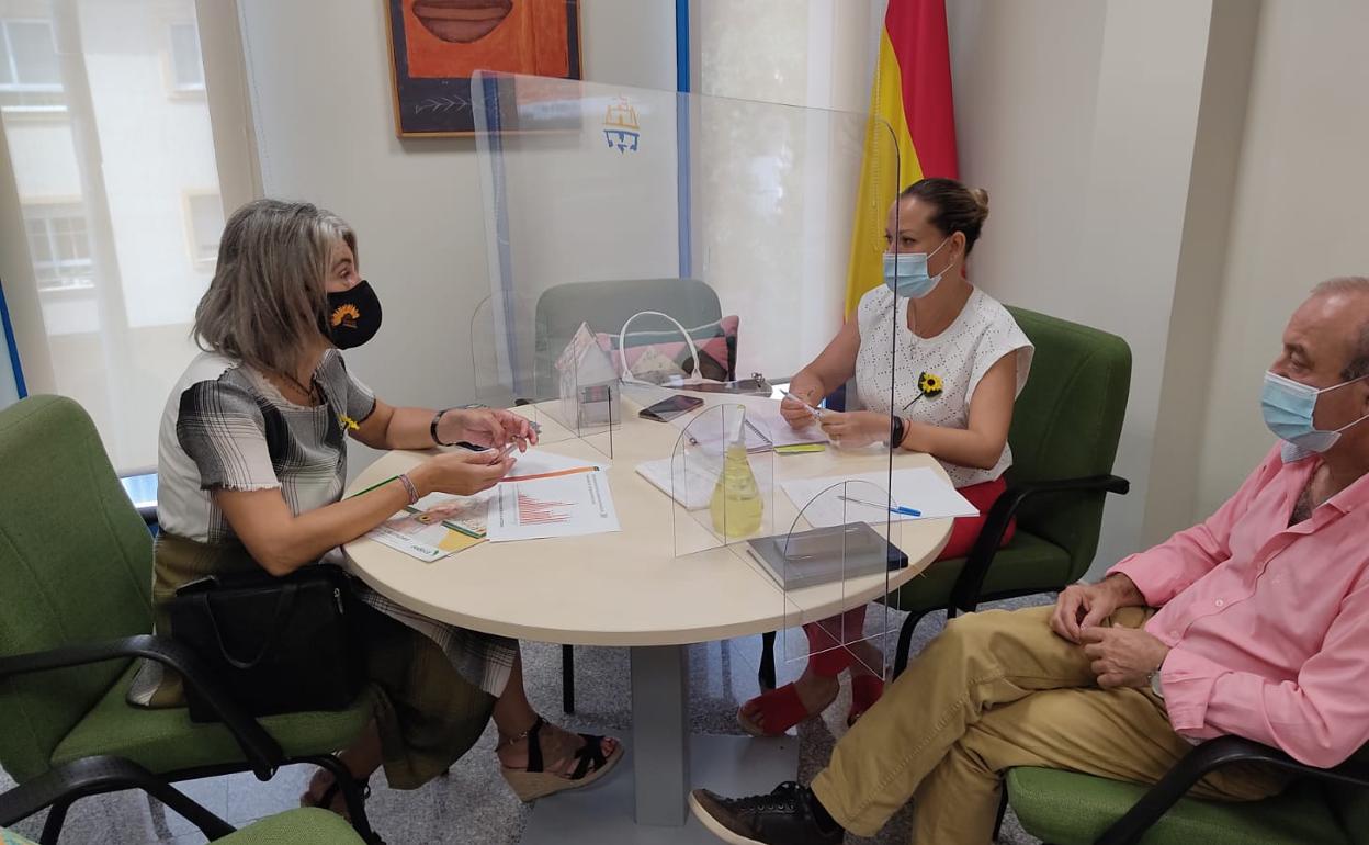 Un momento de la reunión celebrada en el Ayuntamiento rinconero. 