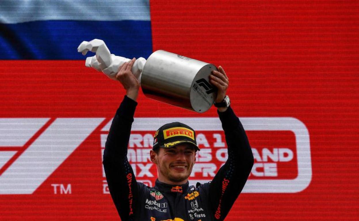 Verstappen celebrando en el circuito de Paul Ricard