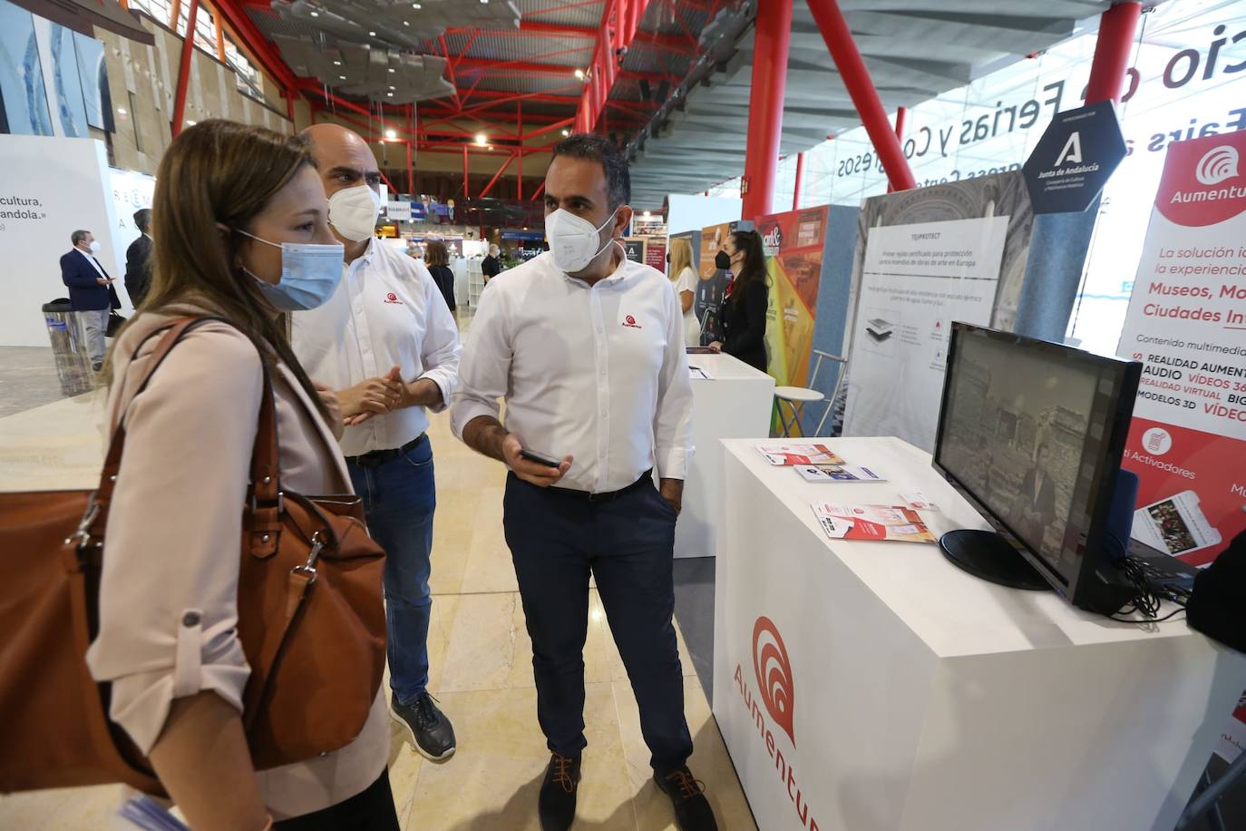 El foro internacional reúne este lunes y martes en el Palacio de Ferias de la capital a un millar de profesionales del sector cultural para debatir sobre cuestiones como los retos que plantea la digitalización de las instituciones artísticas o las nuevas relaciones que estas entidades empiezan a desarrollar con sus audiencias y sus entornos urbanos.
