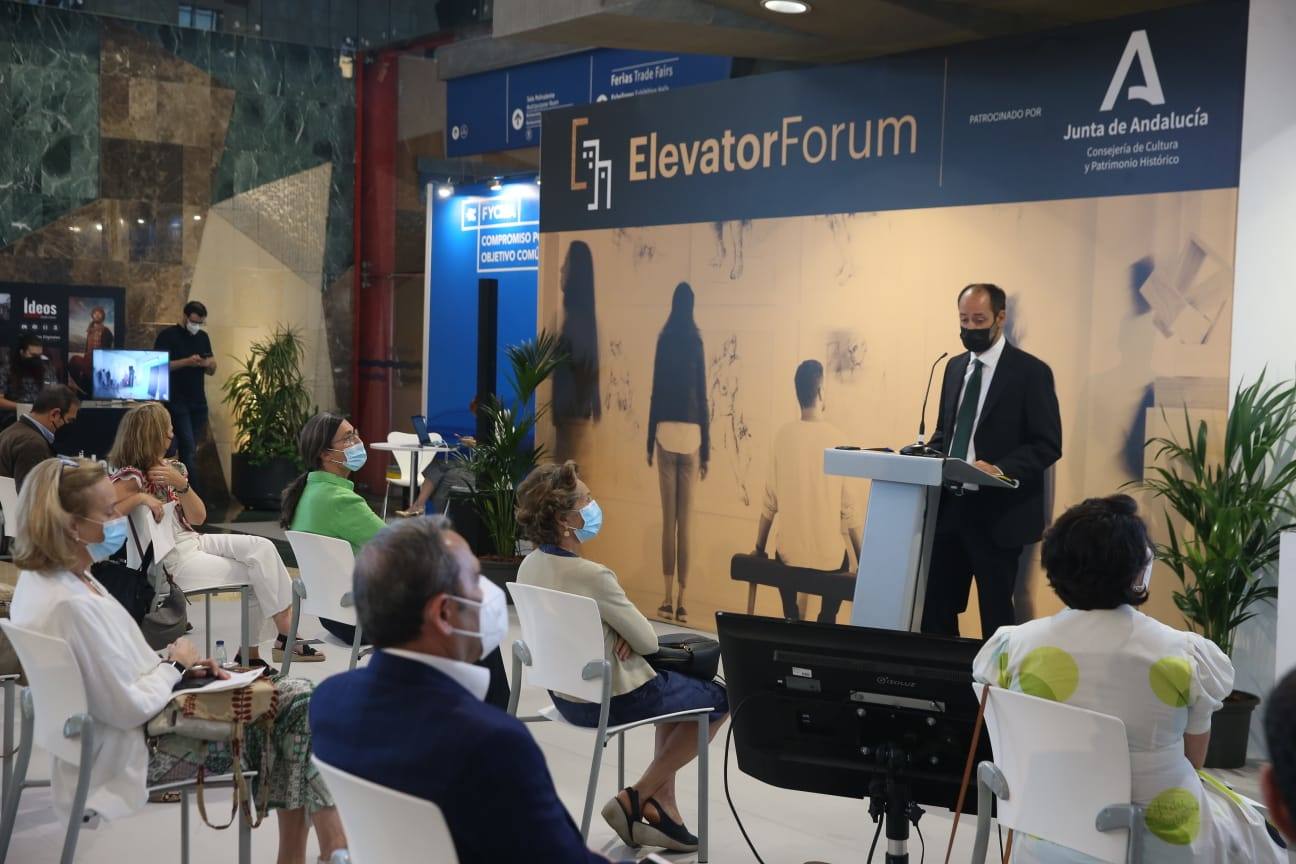 El foro internacional reúne este lunes y martes en el Palacio de Ferias de la capital a un millar de profesionales del sector cultural para debatir sobre cuestiones como los retos que plantea la digitalización de las instituciones artísticas o las nuevas relaciones que estas entidades empiezan a desarrollar con sus audiencias y sus entornos urbanos.